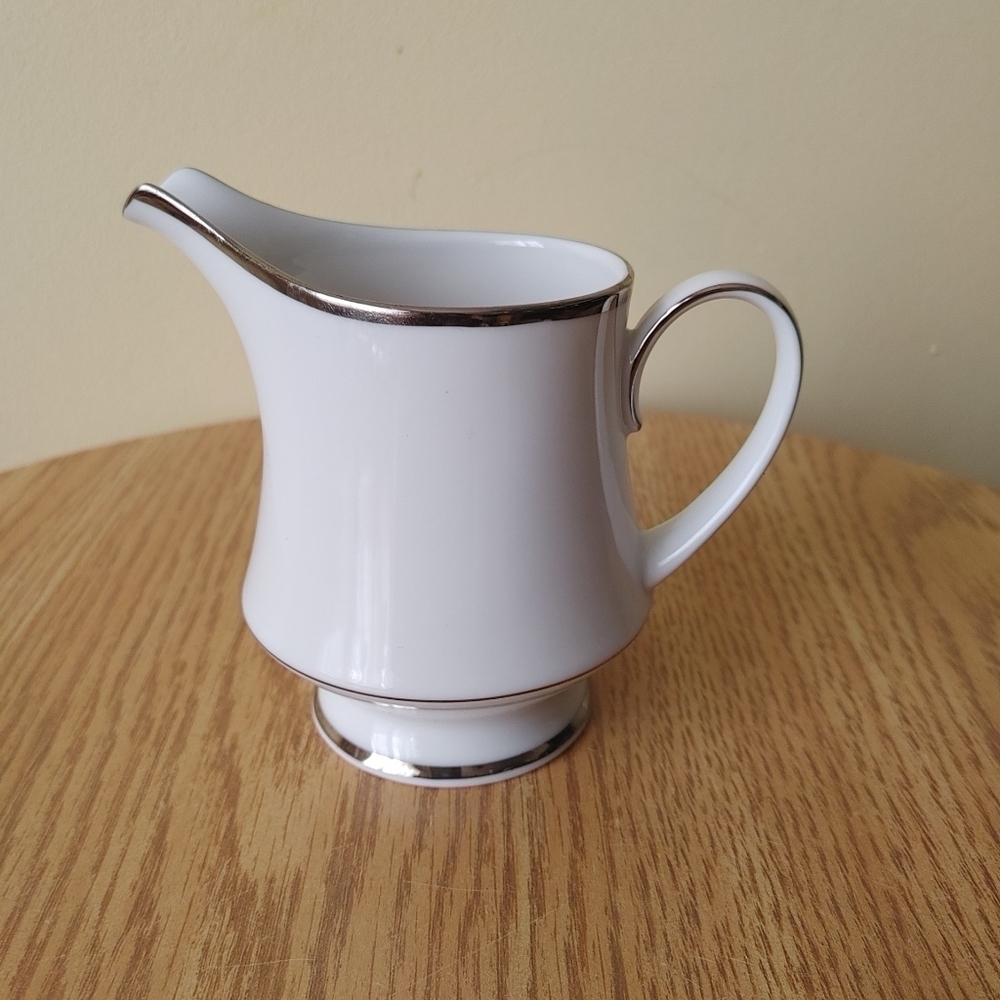Noritake Spectrum Contemporary white and Silver Creamer